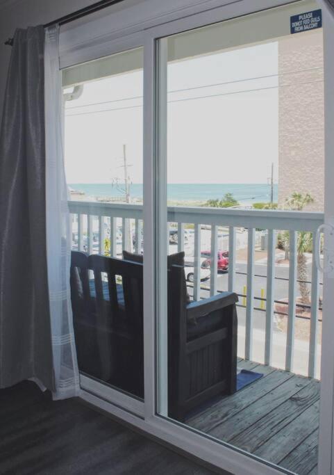 Kraken'S Den * Oceanview * Steps To Ocean * Pool Apartment Carolina Beach Luaran gambar