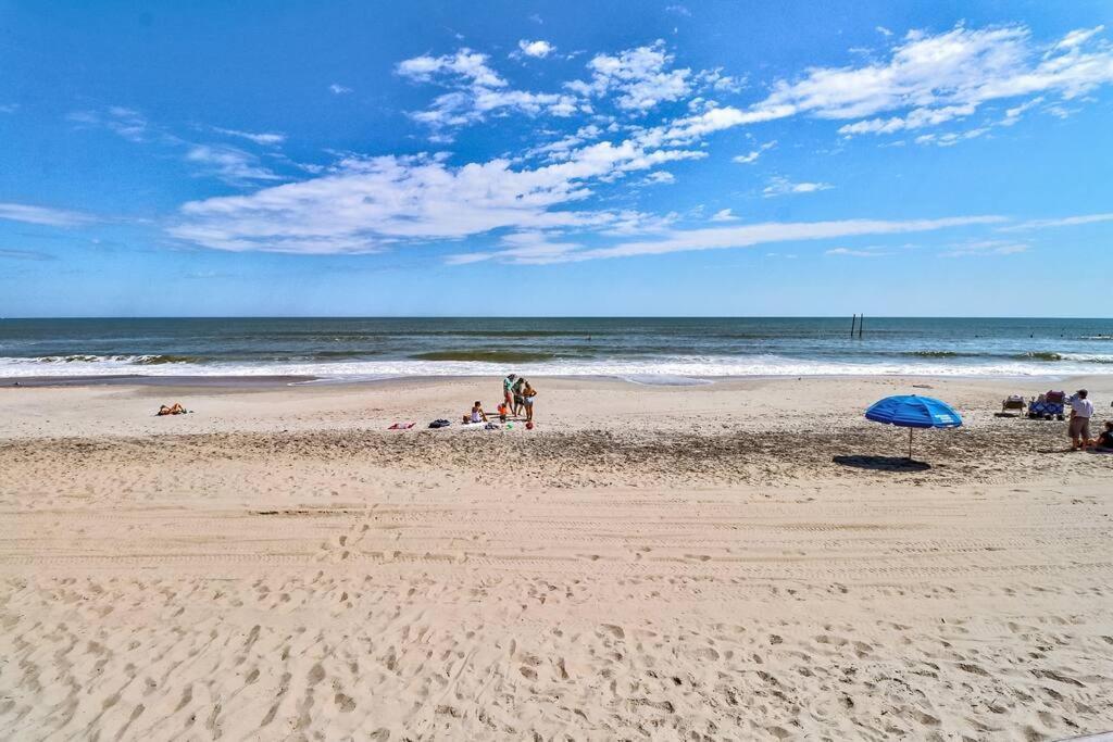 Kraken'S Den * Oceanview * Steps To Ocean * Pool Apartment Carolina Beach Luaran gambar