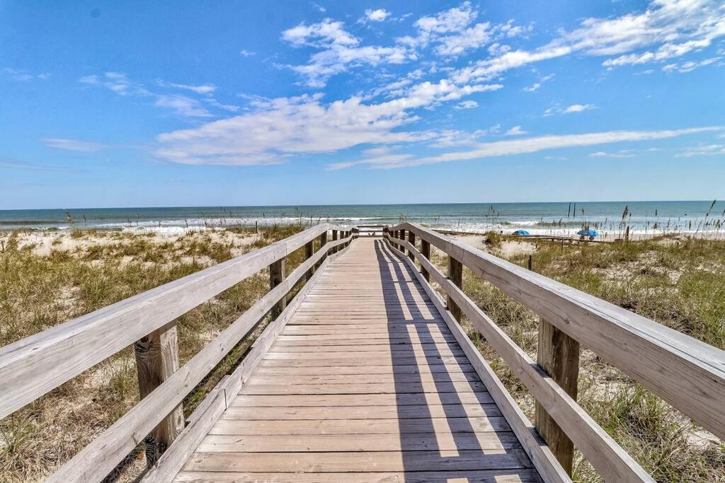 Kraken'S Den * Oceanview * Steps To Ocean * Pool Apartment Carolina Beach Luaran gambar
