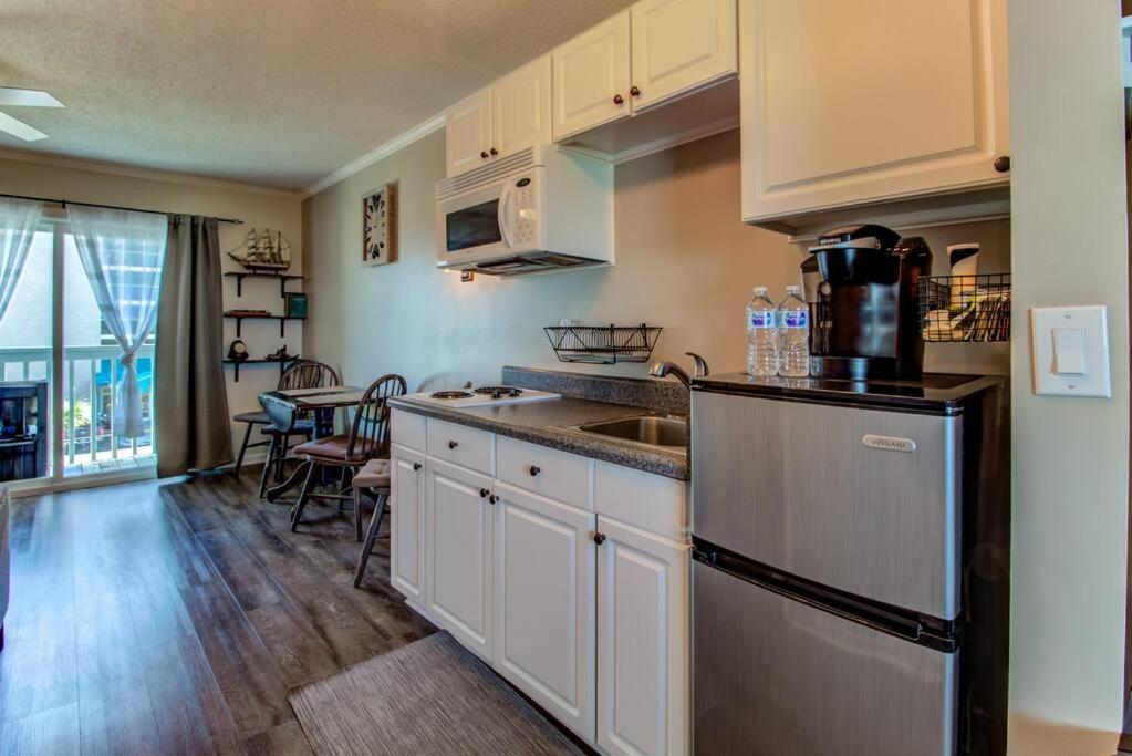 Kraken'S Den * Oceanview * Steps To Ocean * Pool Apartment Carolina Beach Luaran gambar